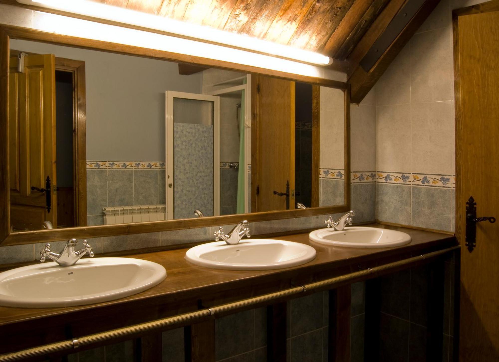 Albergue-Refugio Sargantana Canfranc Rum bild