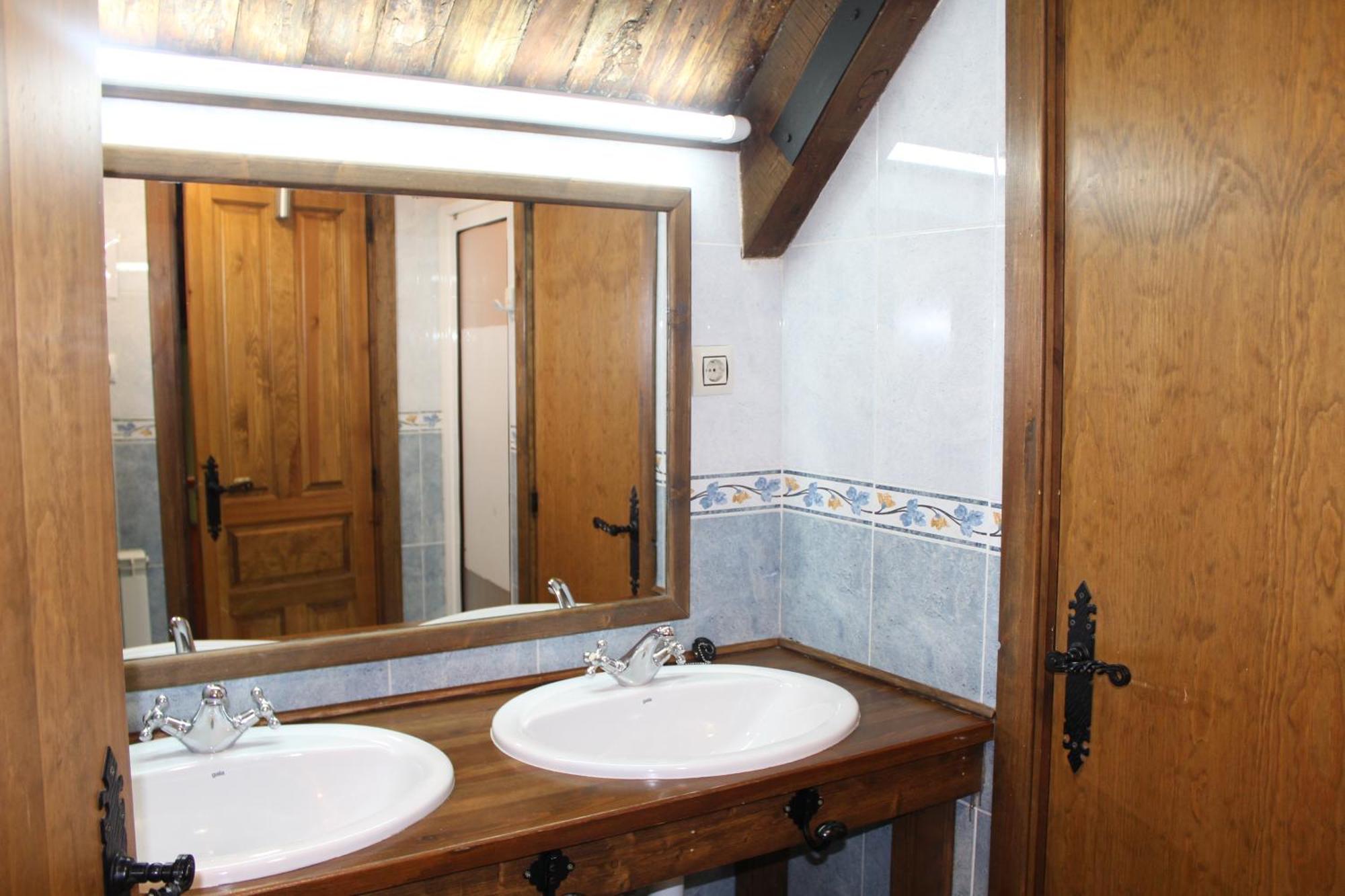 Albergue-Refugio Sargantana Canfranc Rum bild
