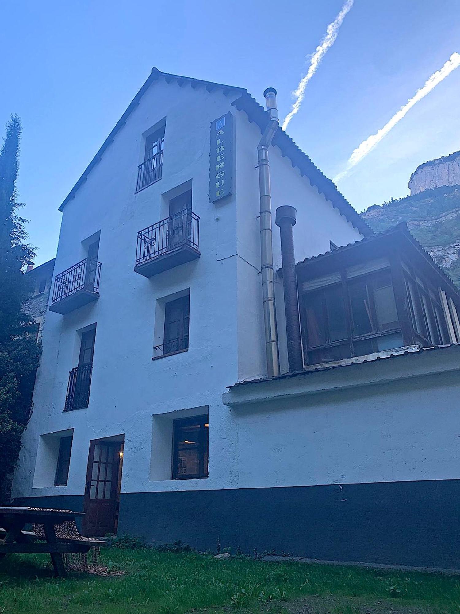 Albergue-Refugio Sargantana Canfranc Exteriör bild