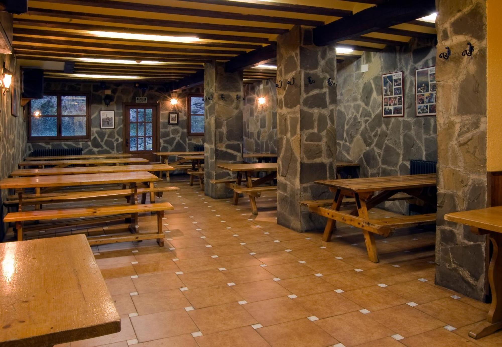 Albergue-Refugio Sargantana Canfranc Exteriör bild
