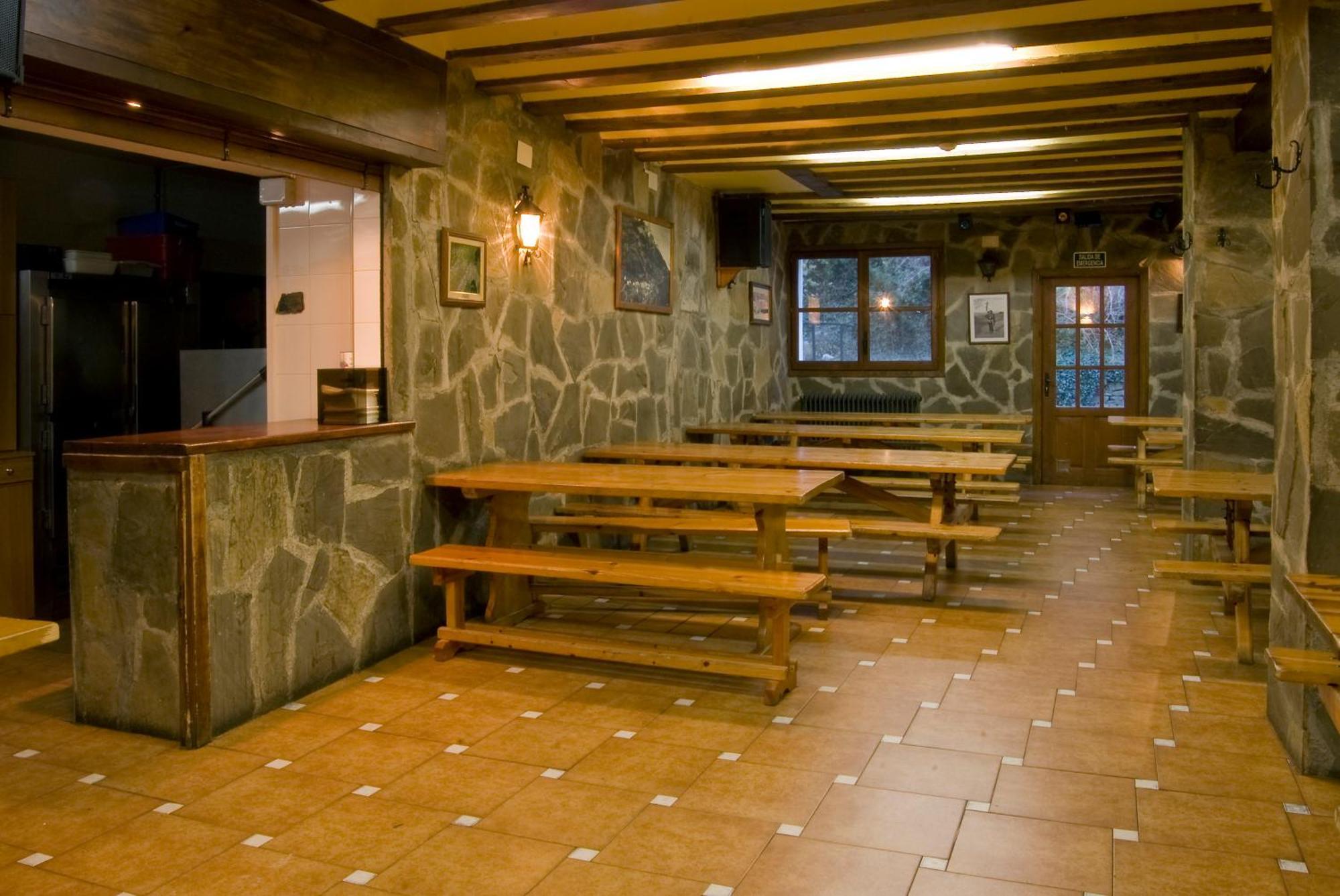 Albergue-Refugio Sargantana Canfranc Exteriör bild